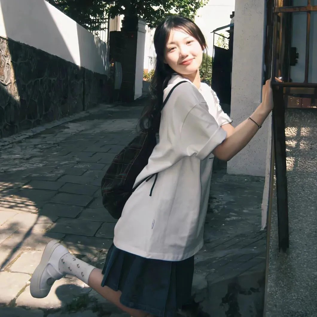 冲浪少年